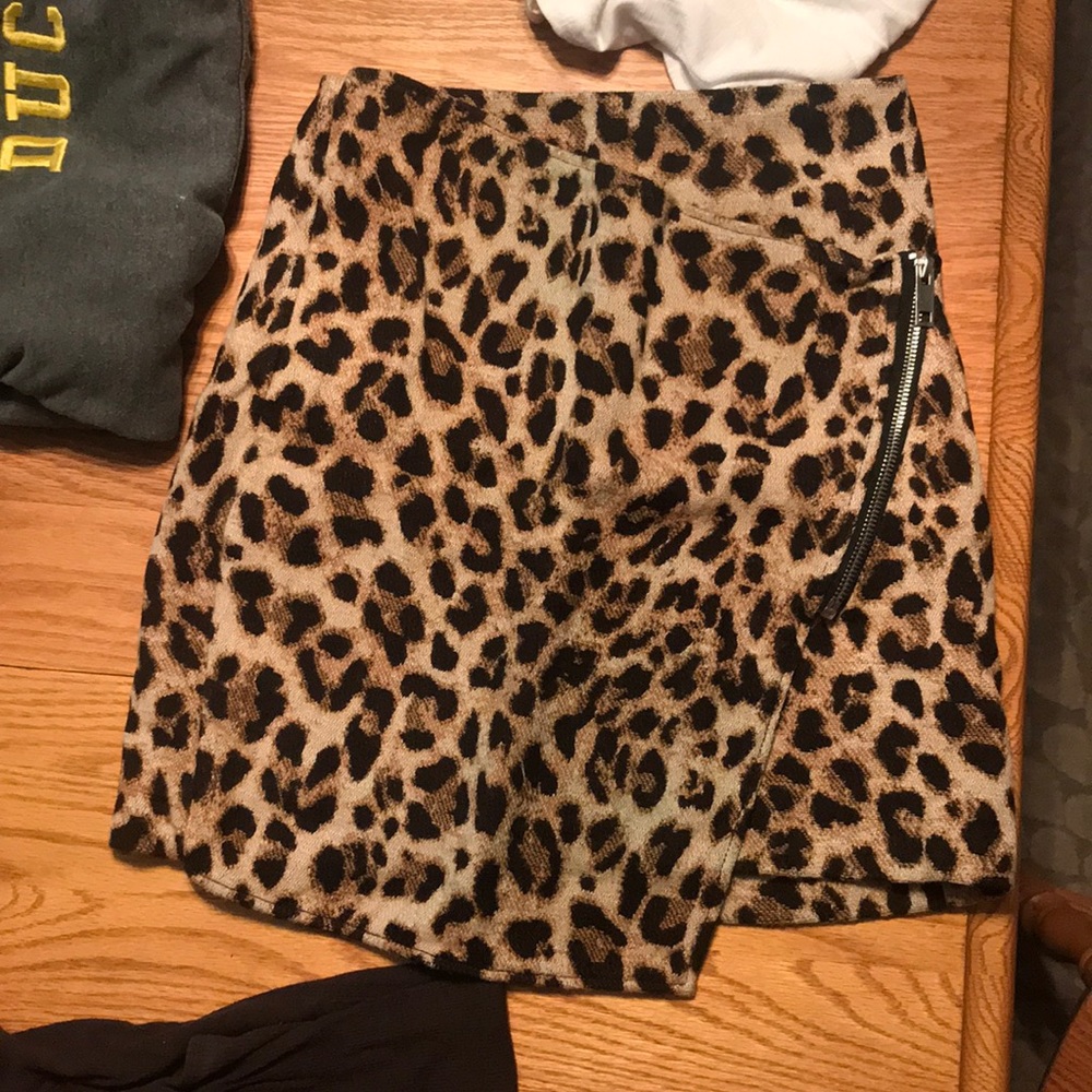 VERY CUTE SKIRT! Cheetah cheetah